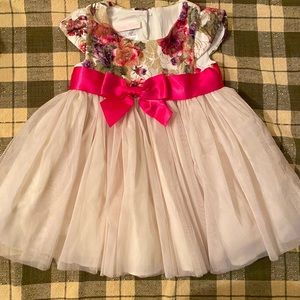 New without tags ( spring dress )